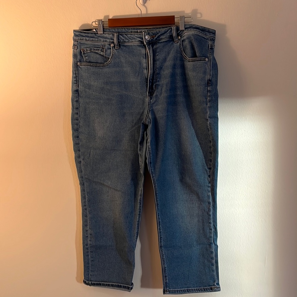 AE stretch mom jean